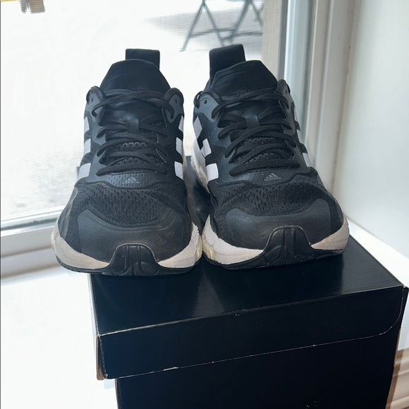 Adidas Men’s Black Solarboost Running Lifestyle Sneakers Size 8 - Picture 4 of 9